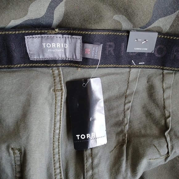TORRID Camo Sky High Twill Skiinny Pant - Picture 6 of 8